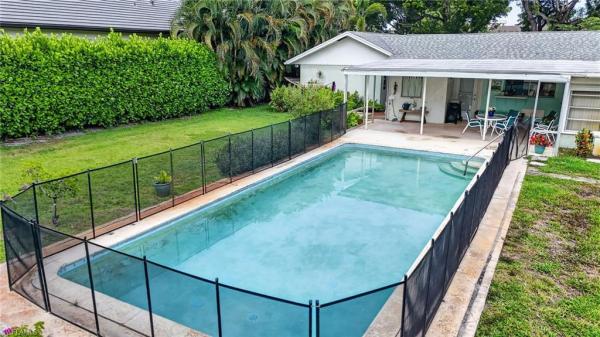 Coquina Sands, 1608 Crayton Rd, Naples, Florida 34102, image 1