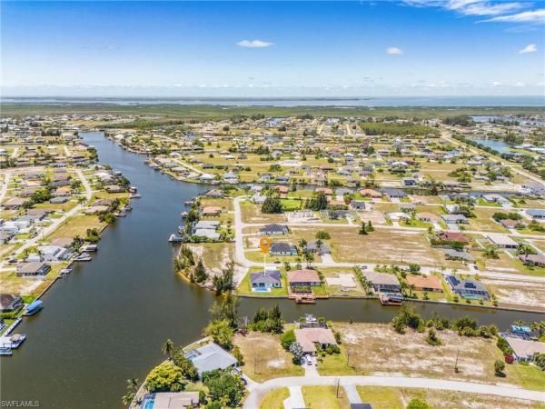 Cape Coral, 2303 35th Ave, Cape Coral, Florida 33993, image 2