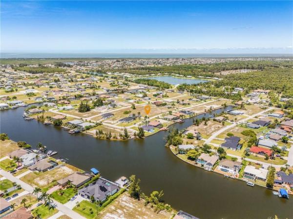 Cape Coral, 2303 35th Ave, Cape Coral, Florida 33993, image 1