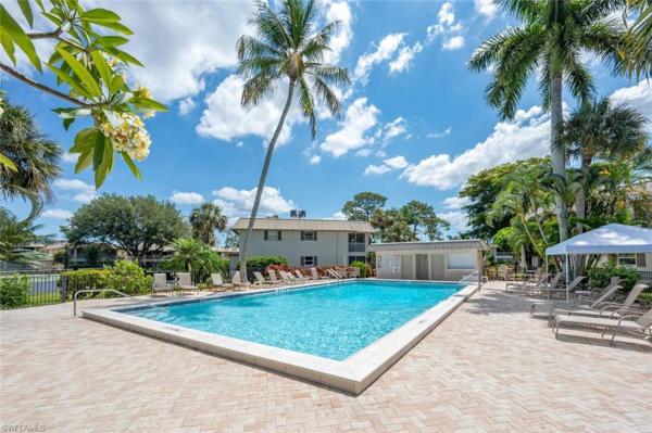 1549 Sandpiper St #80, Naples, Florida 34102, image 2