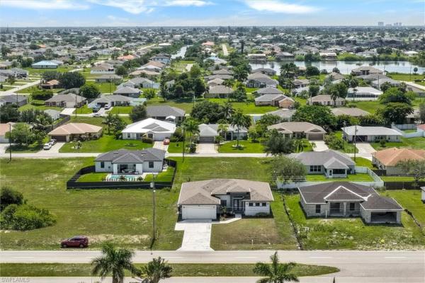 Cape Coral Residential, 1717 N Chiquita Blvd, Cape Coral, Florida 33993, image 2