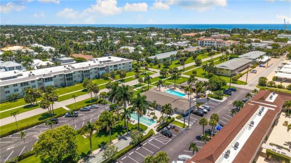 468 S 12th Ave, Naples, Florida 34102, image 3