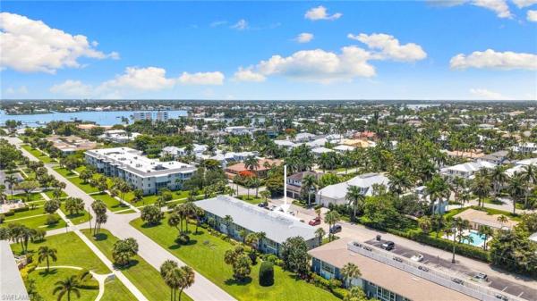 468 S 12th Ave, Naples, Florida 34102, image 2