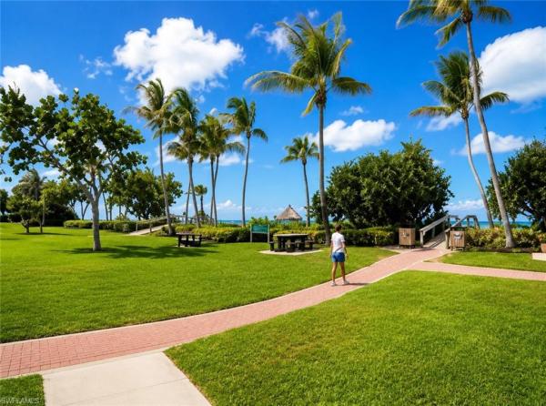 The Parador, 1200 N Gulf Shore Blvd #404, Naples, Florida 34102, image 3