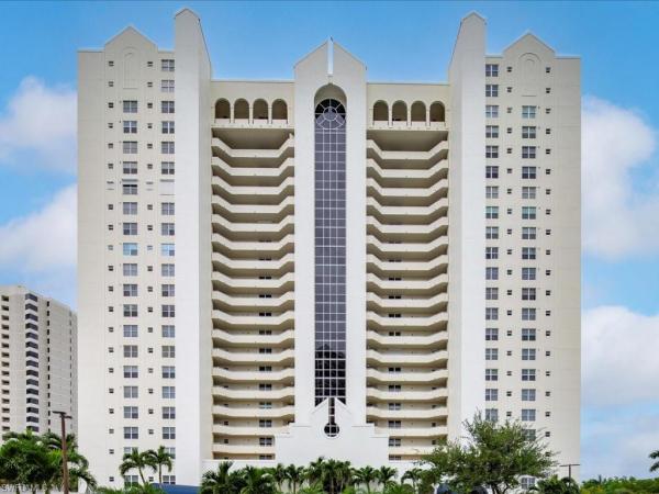 5550 Heron Point Dr #105, Naples, Florida 34108, image 2