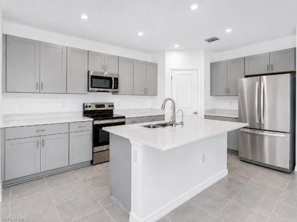 Cape Coral, 216 S El Dorado Blvd, Cape Coral, Florida 33991, image 1