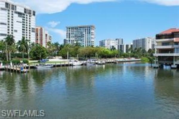 Surfsedge At Park Shore, 4001 N Gulf Shore Blvd #PH8, Naples, Florida 34103, image 1