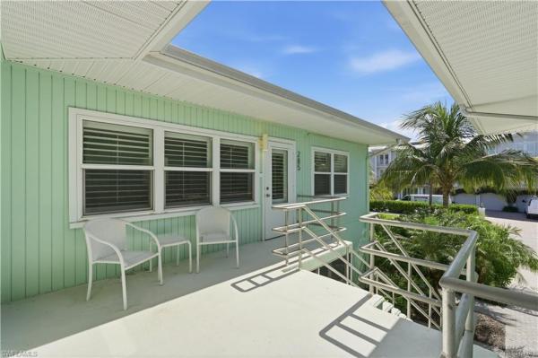 285 S 8th Ave, Naples, Florida 34102, image 2