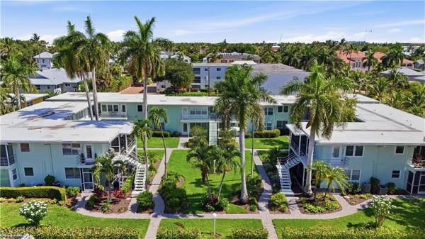285 S 8th Ave, Naples, Florida 34102, image 1