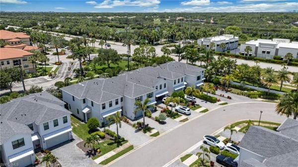 Hamilton Place, 12964 Pembroke Dr, Naples, Florida 34105, image 2