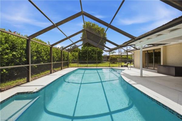 Fort Myers Villas, 2249 Ephraim Ave, Fort Myers, Florida 33907, image 2