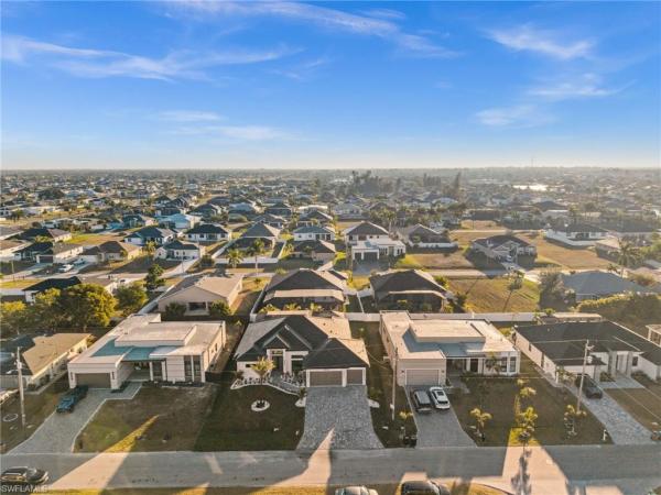 Cape Coral, 109 37th Pl, Cape Coral, Florida 33991, image 2