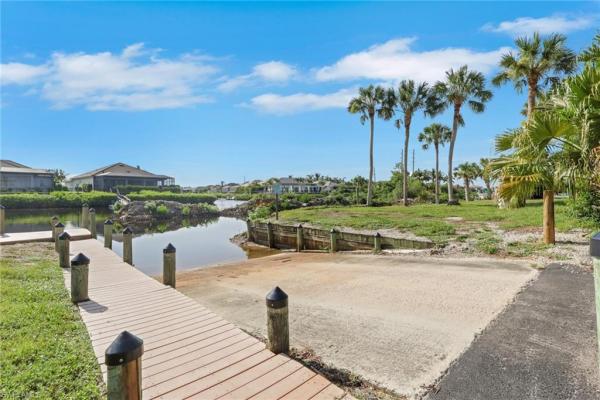 Island Park Woods, 6085 Lake Front Dr, Fort Myers, Florida 33908, image 2