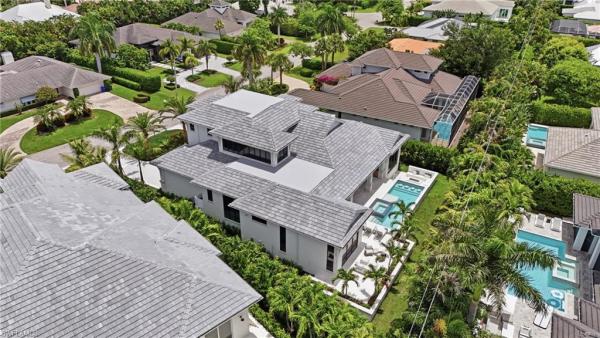 Park Shore, 636 Fountainhead Ln, Naples, Florida 34103, image 1
