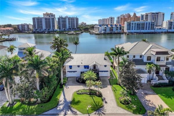 Conners At Vanderbilt Beach, 336 Oak Ave, Naples, Florida 34108, image 1