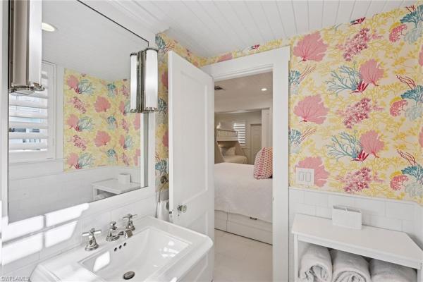 Olde Naples, 356 S 11th Ave, Naples, Florida 34102, image 3
