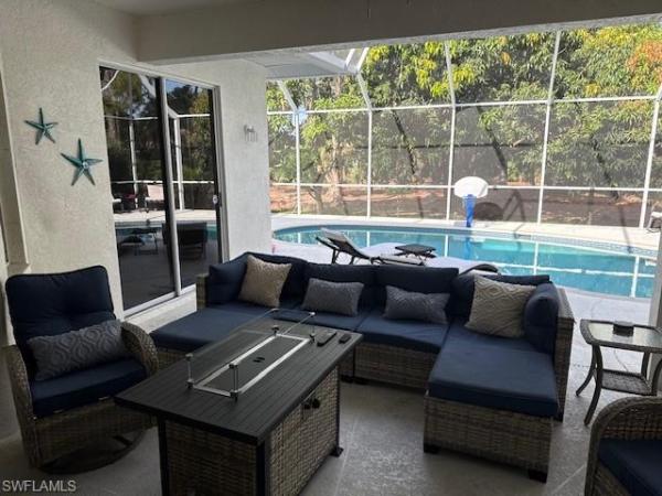 697 Crossfield Cir, Naples, Florida 34104, image 2