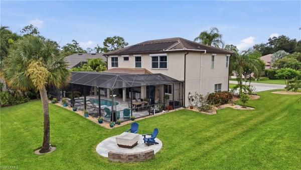 Berkshire Lakes, 308 Wentworth Ct, Naples, Florida 34104, image 2
