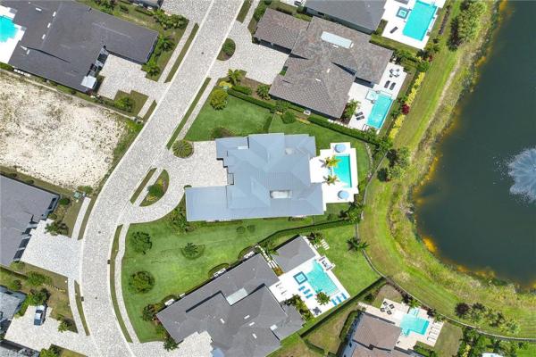 The Enclave Of Distinction, 16764 Enclave Cir, Naples, Florida 34110, image 3