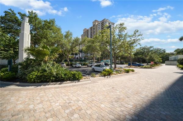 7515 Pelican Bay Blvd #10D, Naples, Florida 34108, image 3