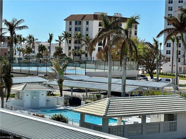10686 Gulfshore Dr #304 A, Naples, Florida 34108, image 2