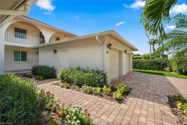 1435 Blue Point Ave, Naples, Florida 34102, image 1