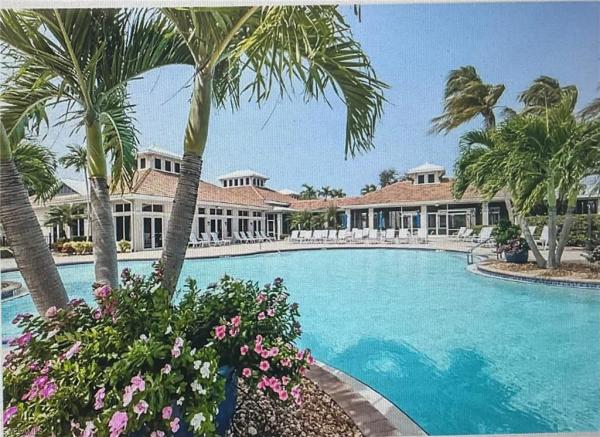 3060 Horizon Ln #1404, Naples, Florida 34109, image 3