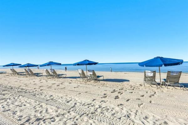 295 Grande Way #104, Naples, Florida 34110, image 3