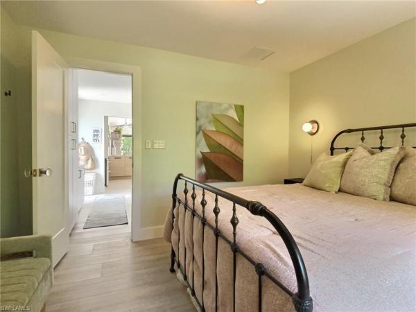 Sun Terrace, 1031 Diana Ave, Naples, Florida 34103, image 2