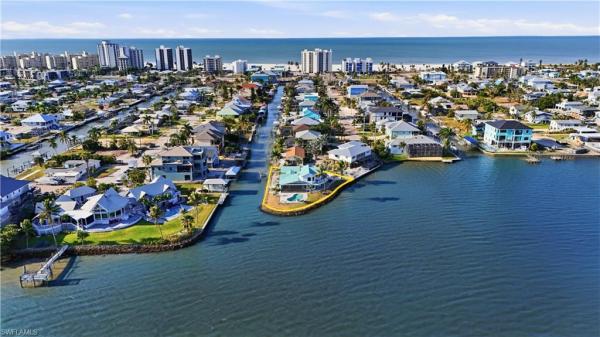 Santini Cross, 266 Curlew St, Fort Myers Beach, Florida 33931, image 2