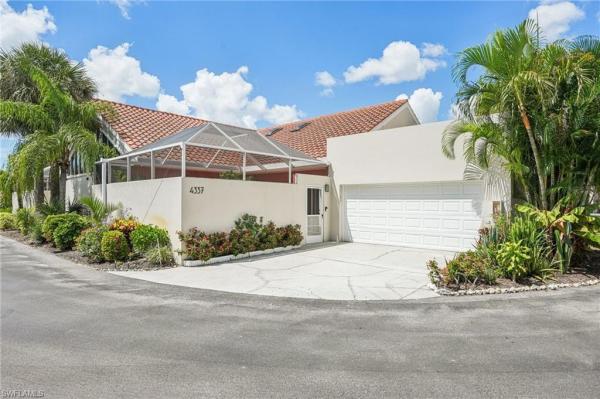 The Courtyards At Quail Woods, 4337 Covey Cir #9C, Naples, Florida 34109, image 2