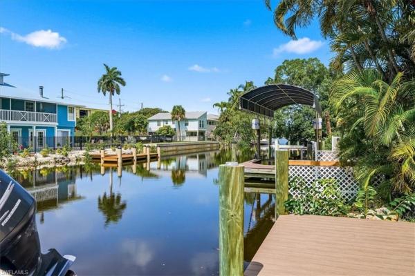 Avion Park, 1680 Avion Pl, Naples, Florida 34104, image 1