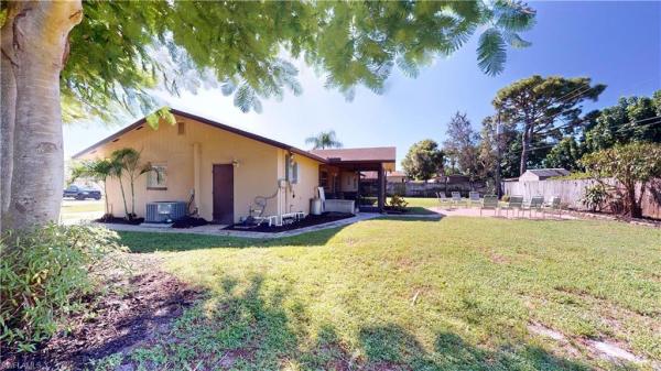 Arroyal Heights, 27514 Playa Del Rey Ln, Bonita Springs, Florida 34135, image 2