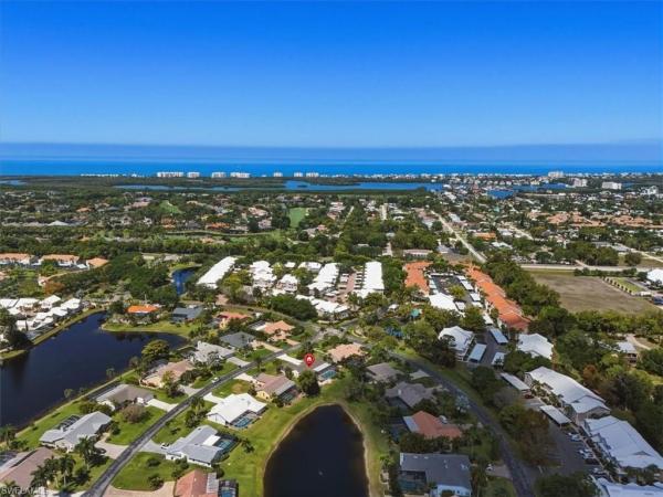 Vanderbilt Lakes, 3852 Essex Pl, Bonita Springs, Florida 34134, image 2