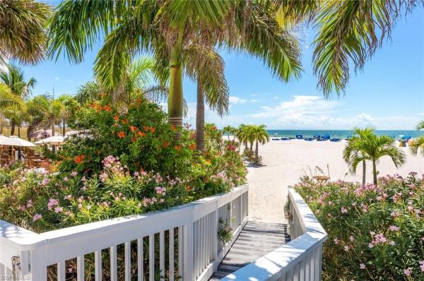 600 Luisa Ct #4, Naples, Florida 34104, image 1