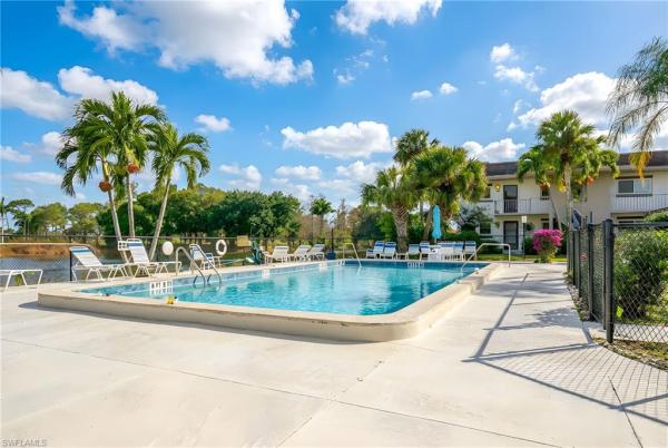 5579 Rattlesnake Hammock Rd #B9, Naples, Florida 34113, image 3