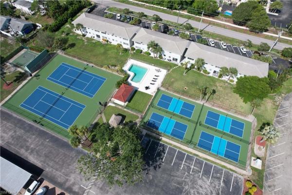 41 S High Point Cir #105, Naples, Florida 34103, image 1