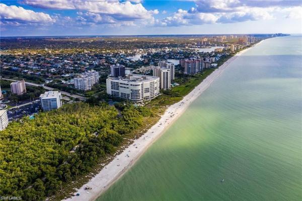 Beachwalk Gardens, 551 Beachwalk Cir, Naples, Florida 34108, image 2
