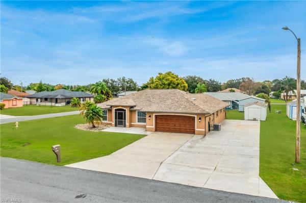 Covington Mead, 401 E Candlewick Cir, Lehigh Acres, Florida 33936, image 2