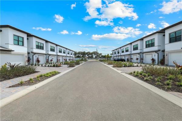 Solis Grande, 27907 Radiant Ct, Bonita Springs, Florida 34135, image 1