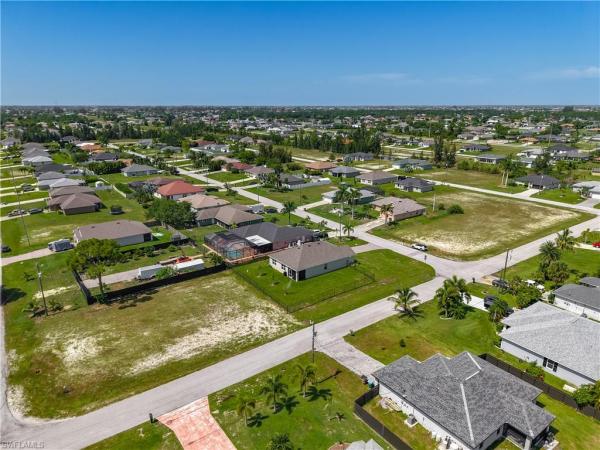 Cape Coral Residential, 2161 22nd Pl, Cape Coral, Florida 33993, image 2
