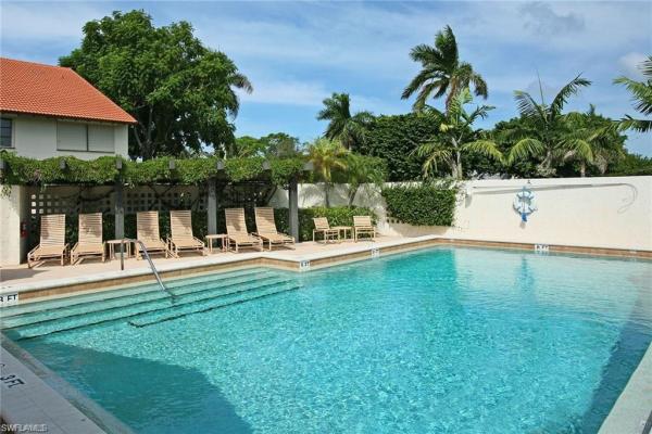 4082 Belair Ln #9, Naples, Florida 34103, image 3