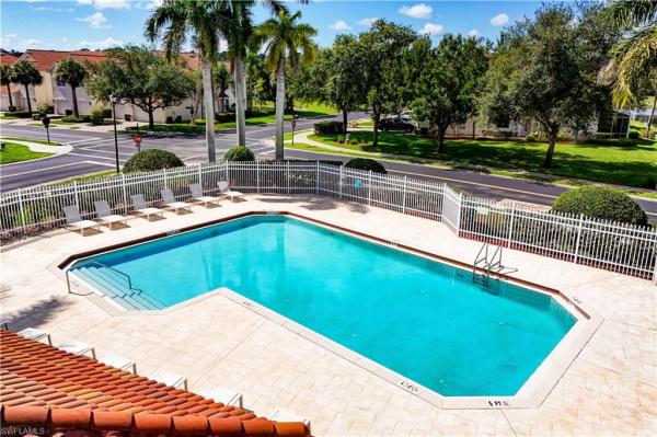 Pinehurst At Stratford Place, 904 Hampton Cir #94, Naples, Florida 34105, image 2