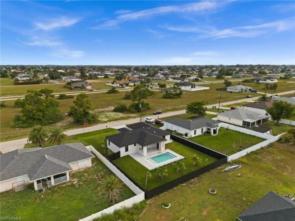 Cape Coral Residential, 1609 16th Ter, Cape Coral, Florida 33993, image 2