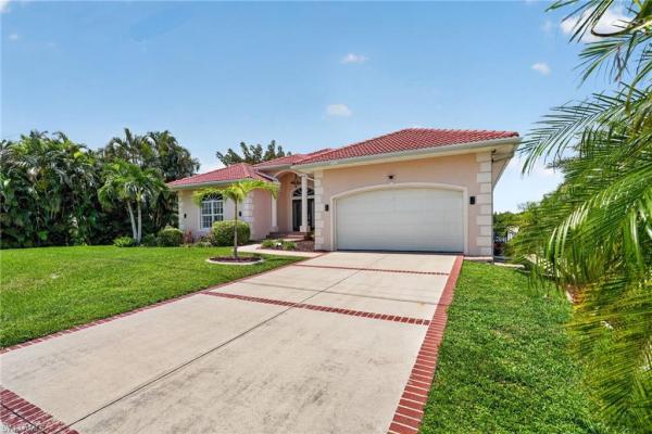 Belle Aire Lagoon, 1298 Thompson St, North Fort Myers, Florida 33903, image 1