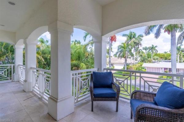 The Moorings, 428 Rudder Rd, Naples, Florida 34102, image 3