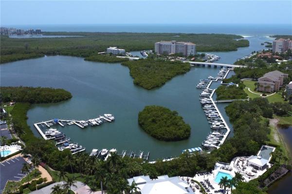680 Wiggins Lake Dr #202, Naples, Florida 34110, image 2