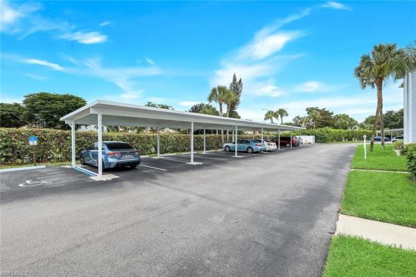 9580 Victoria Ln #205, Naples, Florida 34109, image 2
