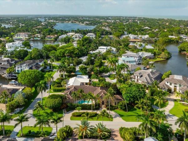 Aqualane Shores, 550 S 21st Ave, Naples, Florida 34102, image 2