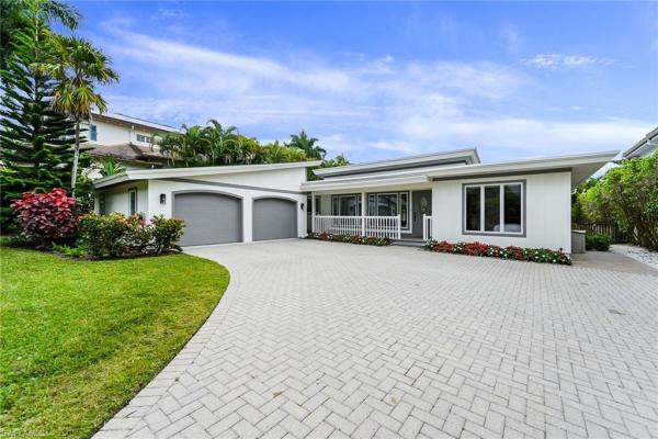 Olde Naples, 134 S 16th Ave, Naples, Florida 34102, image 1